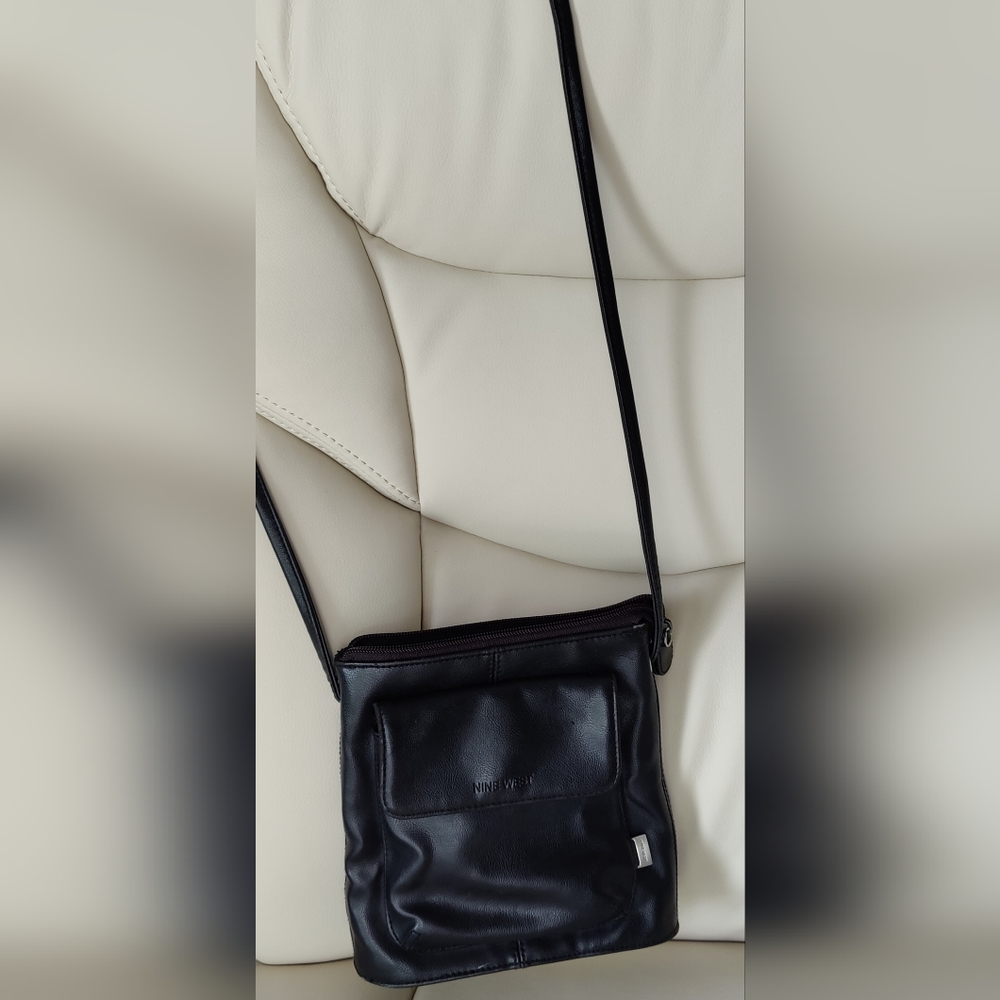 Nine West Leather Crossbody purse - Black